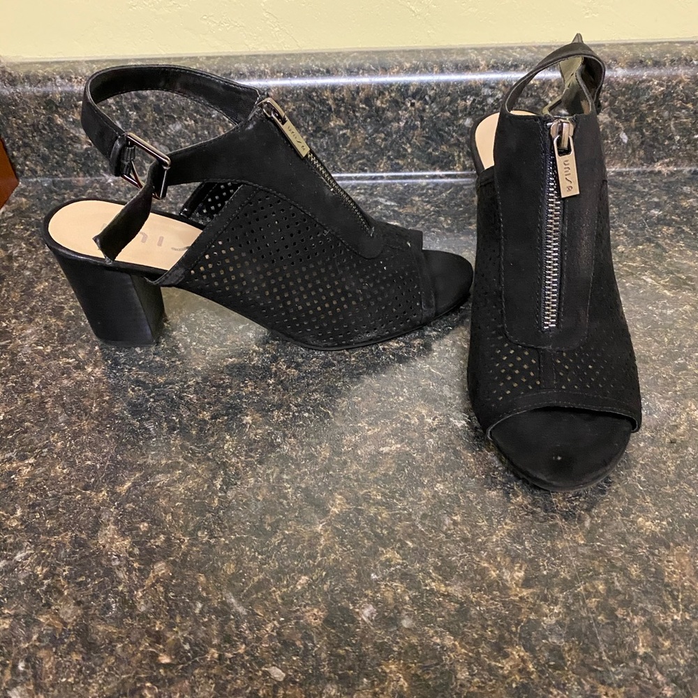 Heels - Picture 3 of 3